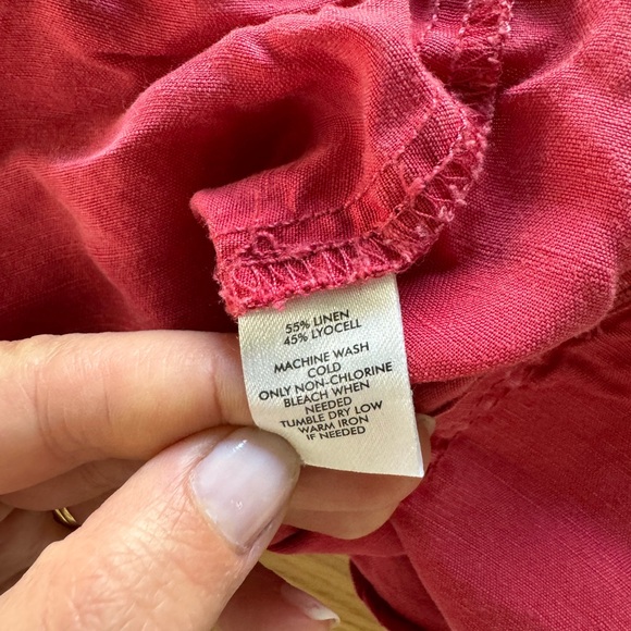 LOFT linen blend red shorts - Picture 4 of 8